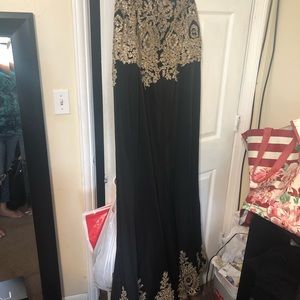 Royal Queen formal evening dress (only worn once)